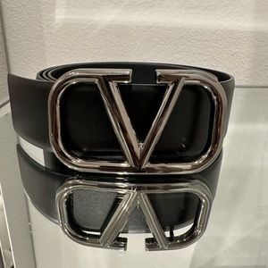 VALENTINO GARAVANI VLOGO SIGNATURE CALFSKIN BELT 46mm